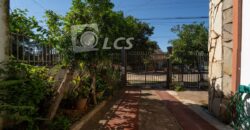 0157 CASA EN BARRIO MBURUCUYA, ZONA FACULTAD DE DERECHO 