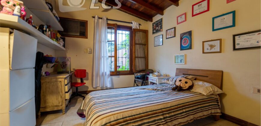 0154 CASA EN BARRIO MARISCAL ESTIGARRIBIA, ZONA PLAZA PEDRO JUAN CABALLERO