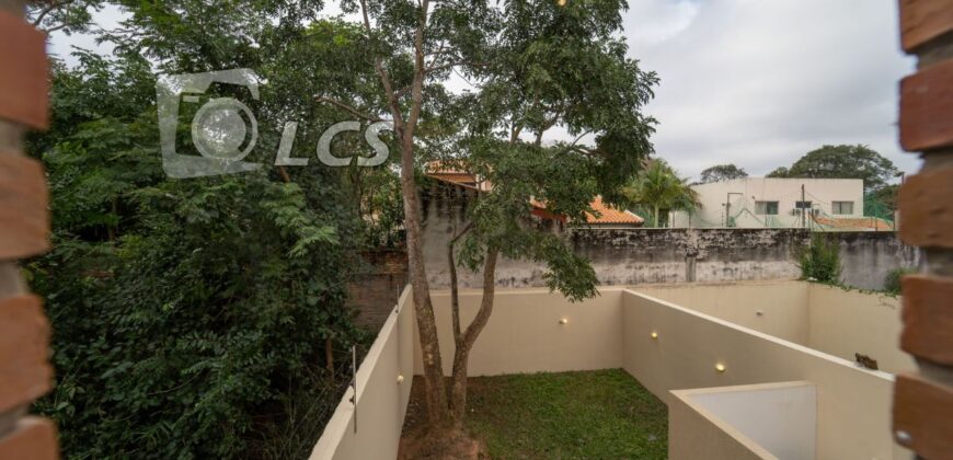 0159 DUPLEX EN LAMBARE, ZONA BALANSA CENTRO MÉDICO