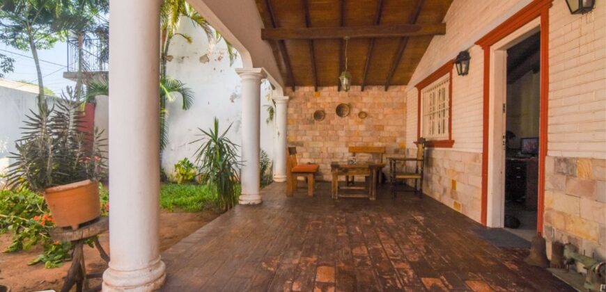A0197 ALQUILO CASA EN BARRIO SAN VICENTE