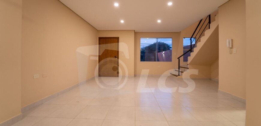0181 DUPLEX EN LAMBARÉ, ZONA YACHT Y GOLF CLUB