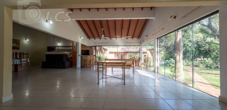 A0198 ALQUILO CASA EN LAMBARÉ, CONDOMINIO PLAZA DE LOS MANGOS