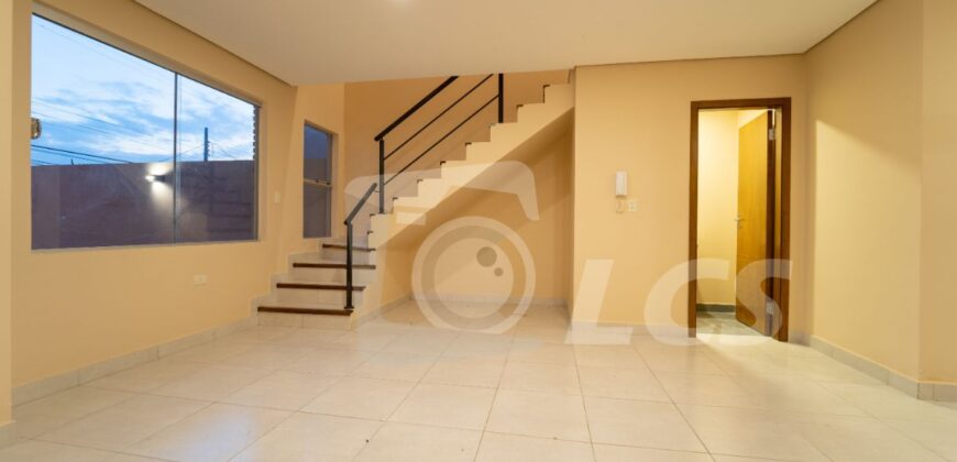 0181 DUPLEX EN LAMBARÉ, ZONA YACHT Y GOLF CLUB
