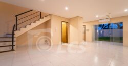 0181 DUPLEX EN LAMBARÉ, ZONA YACHT Y GOLF CLUB