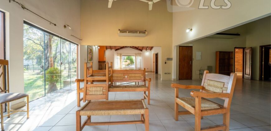 A0198 ALQUILO CASA EN LAMBARÉ, CONDOMINIO PLAZA DE LOS MANGOS