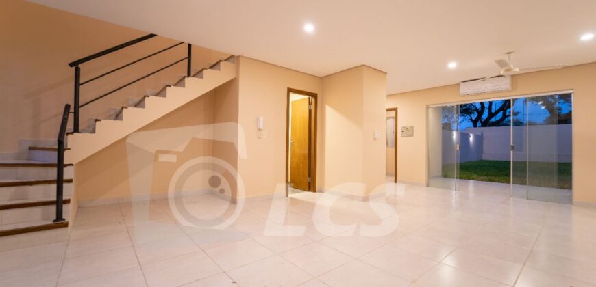 0181 DUPLEX EN LAMBARÉ, ZONA YACHT Y GOLF CLUB