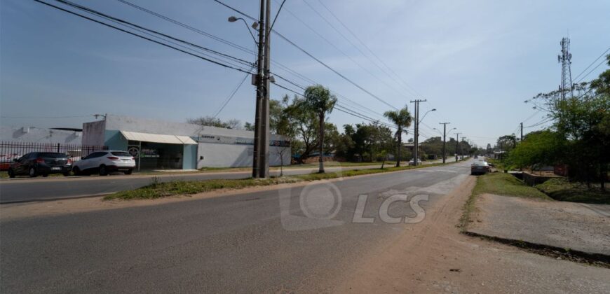 0196 TERRENO, TINGLADO Y EDIFICIO EN ITÁ ENRAMADA, ZONA AVENIDA PERÓN