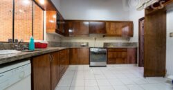 A0198 ALQUILO CASA EN LAMBARÉ, CONDOMINIO PLAZA DE LOS MANGOS