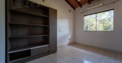 A0198 ALQUILO CASA EN LAMBARÉ, CONDOMINIO PLAZA DE LOS MANGOS