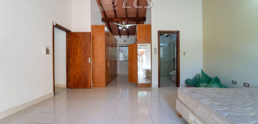 A0198 ALQUILO CASA EN LAMBARÉ, CONDOMINIO PLAZA DE LOS MANGOS