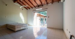 A0198 ALQUILO CASA EN LAMBARÉ, CONDOMINIO PLAZA DE LOS MANGOS