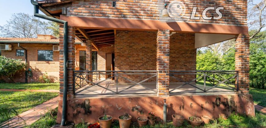 A0198 ALQUILO CASA EN LAMBARÉ, CONDOMINIO PLAZA DE LOS MANGOS