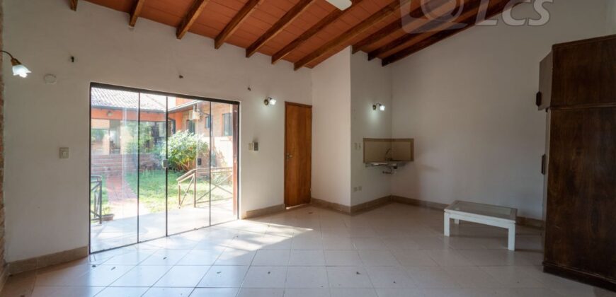 A0198 ALQUILO CASA EN LAMBARÉ, CONDOMINIO PLAZA DE LOS MANGOS