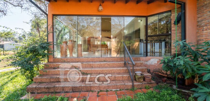A0198 ALQUILO CASA EN LAMBARÉ, CONDOMINIO PLAZA DE LOS MANGOS