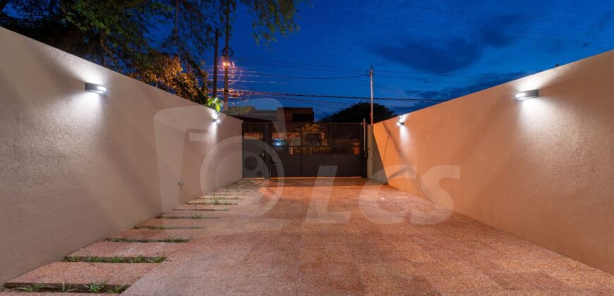 0181 DUPLEX EN LAMBARÉ, ZONA YACHT Y GOLF CLUB