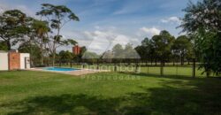 0193 RESIDENCIA EN LAMBARÉ, BARRIO PARQUES DEL YACHT
