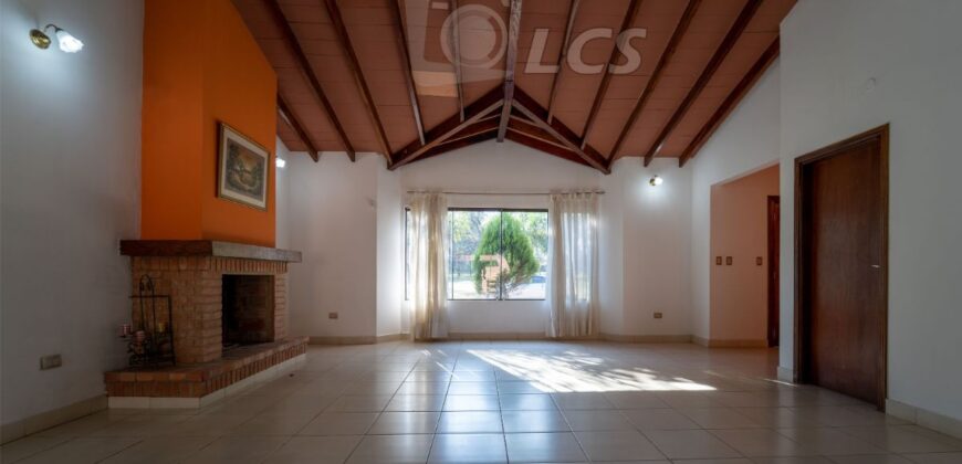 A0198 ALQUILO CASA EN LAMBARÉ, CONDOMINIO PLAZA DE LOS MANGOS