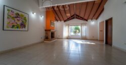 A0198 ALQUILO CASA EN LAMBARÉ, CONDOMINIO PLAZA DE LOS MANGOS