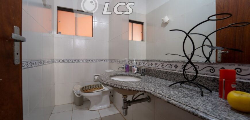 A0198 ALQUILO CASA EN LAMBARÉ, CONDOMINIO PLAZA DE LOS MANGOS