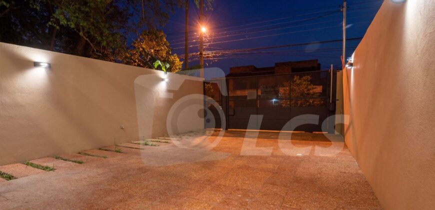 0181 DUPLEX EN LAMBARÉ, ZONA YACHT Y GOLF CLUB