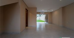 0181 DUPLEX EN LAMBARÉ, ZONA YACHT Y GOLF CLUB