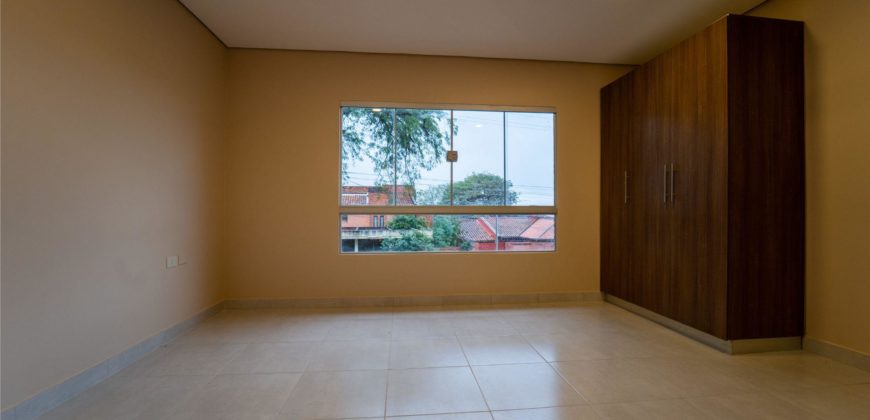 0181 DUPLEX EN LAMBARÉ, ZONA YACHT Y GOLF CLUB