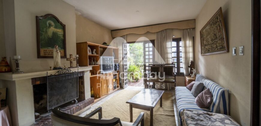 0213 CASA EN VILLA MORRA, ZONA AVDA. SAN MARTÍN