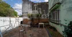 0216 CASA EN BARRIO LA ENCARNACIÓN, ZONA AVDA. COLÓN