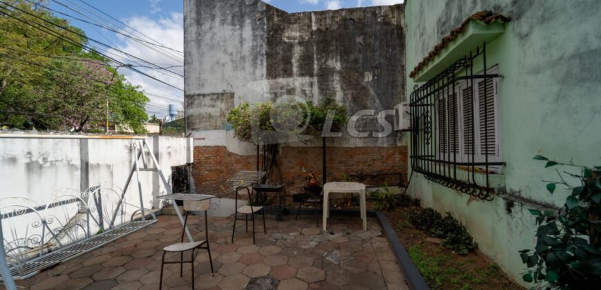 0216 CASA EN BARRIO LA ENCARNACIÓN, ZONA AVDA. COLÓN