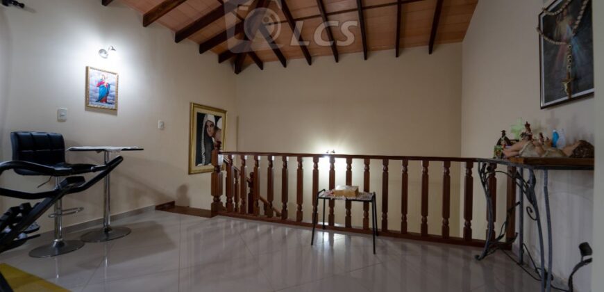 0214 CASA EN LAMBARE, ZONA HOSPITAL DEL CORAZÓN