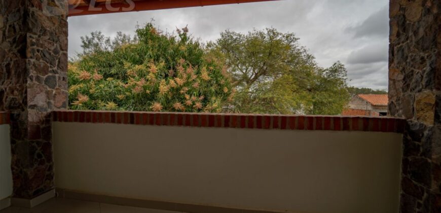 0214 CASA EN LAMBARE, ZONA HOSPITAL DEL CORAZÓN