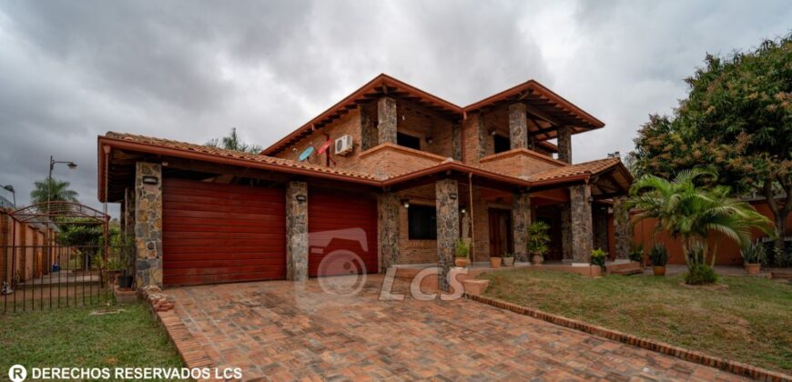 0214 CASA EN LAMBARE, ZONA HOSPITAL DEL CORAZÓN