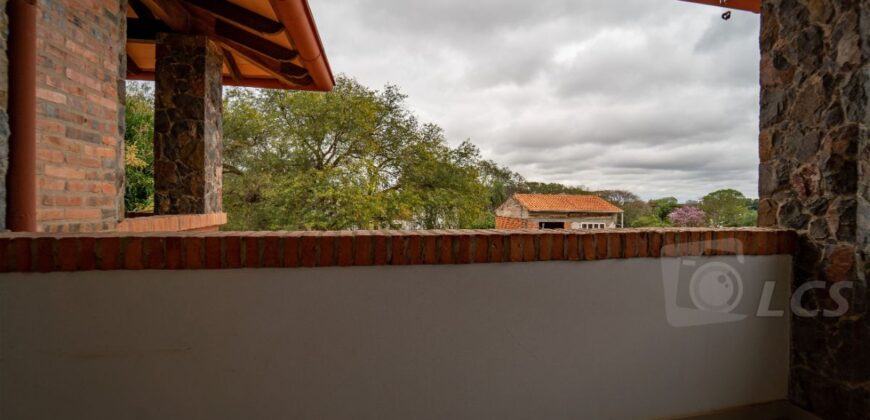 0214 CASA EN LAMBARE, ZONA HOSPITAL DEL CORAZÓN