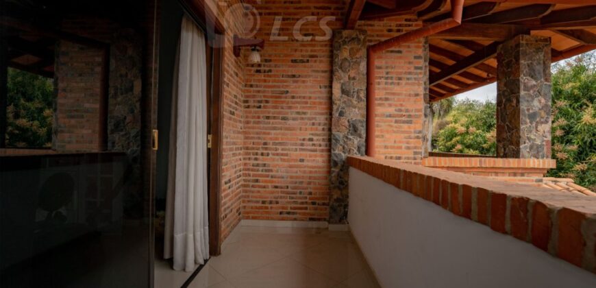 0214 CASA EN LAMBARE, ZONA HOSPITAL DEL CORAZÓN