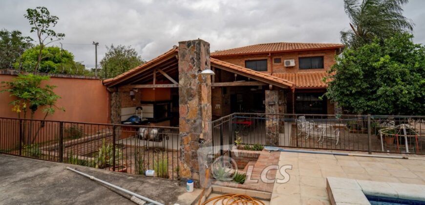 0214 CASA EN LAMBARE, ZONA HOSPITAL DEL CORAZÓN