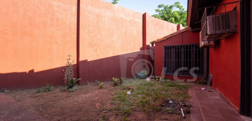 0222 CASA EN BARRIO HERRERA, ZONA AVDA. SANTA TERESA