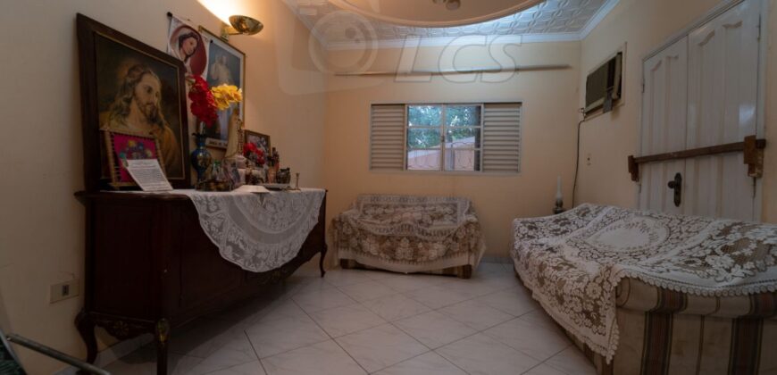 0228 CASA EN LAMBARÉ, BARRIO KENNEDY