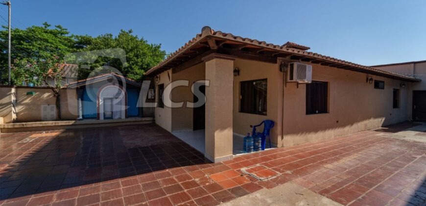 0240 CASA EN LAMBARE, ZONA CARRETERA DE LÓPEZ