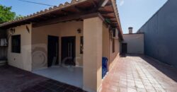0240 CASA EN LAMBARE, ZONA CARRETERA DE LÓPEZ