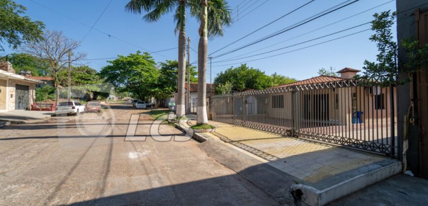 0240 CASA EN LAMBARE, ZONA CARRETERA DE LÓPEZ