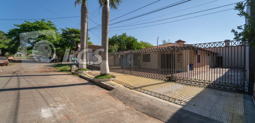 0240 CASA EN LAMBARE, ZONA CARRETERA DE LÓPEZ
