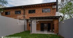 0235 DÚPLEX A ESTRENAR EN LAMBARÉ, ZONA YACHT Y GOLF CLUB