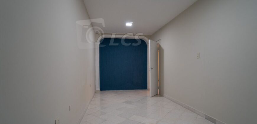 A0210 ALQUILO CASA EN LAMBARÉ, BARRIO KENNEDY