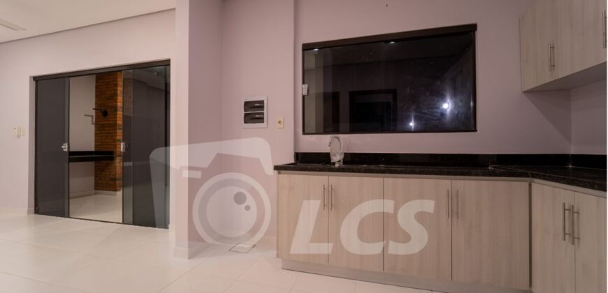 0235 DÚPLEX A ESTRENAR EN LAMBARÉ, ZONA YACHT Y GOLF CLUB