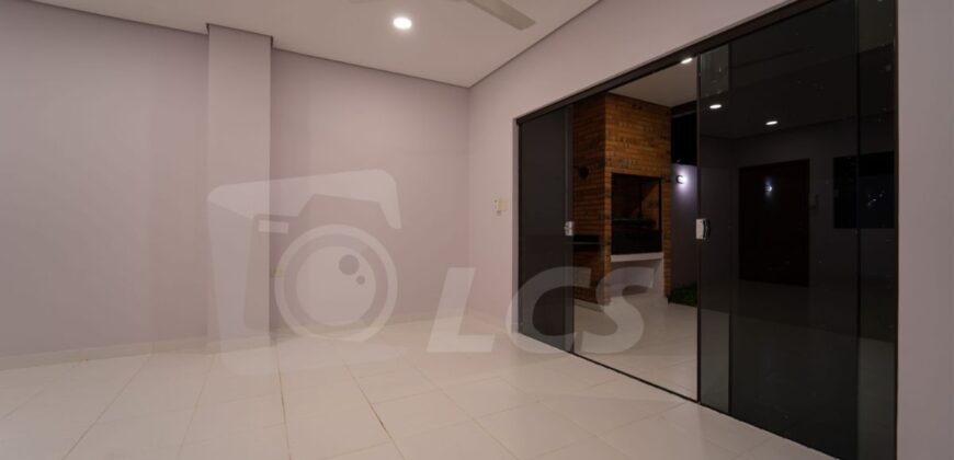 0235 DÚPLEX A ESTRENAR EN LAMBARÉ, ZONA YACHT Y GOLF CLUB