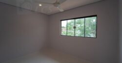 0235 DÚPLEX A ESTRENAR EN LAMBARÉ, ZONA YACHT Y GOLF CLUB