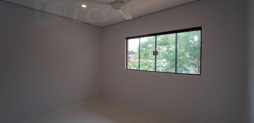 0235 DÚPLEX A ESTRENAR EN LAMBARÉ, ZONA YACHT Y GOLF CLUB