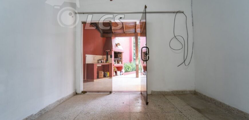 0222 CASA EN BARRIO HERRERA, ZONA AVDA. SANTA TERESA