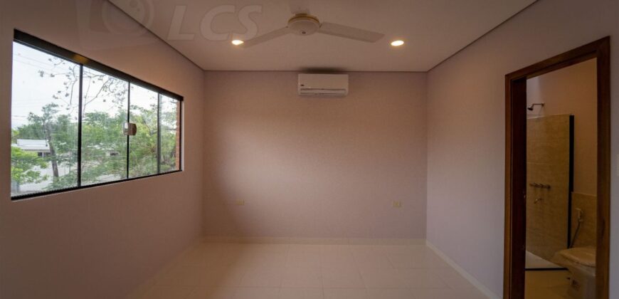 0235 DÚPLEX A ESTRENAR EN LAMBARÉ, ZONA YACHT Y GOLF CLUB