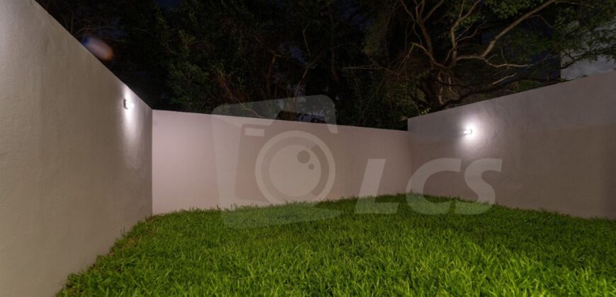 0235 DÚPLEX A ESTRENAR EN LAMBARÉ, ZONA YACHT Y GOLF CLUB